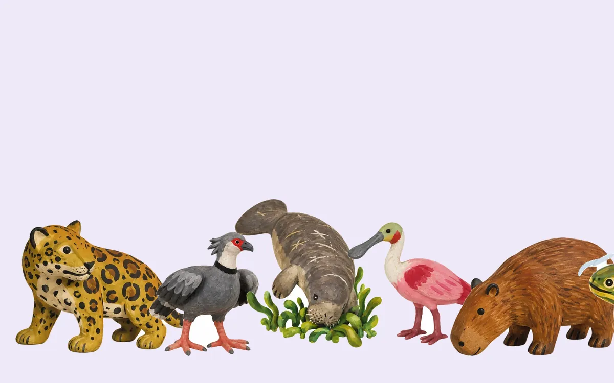Figuras de fauna y flora del Sinú modeladas y pintadas a mano